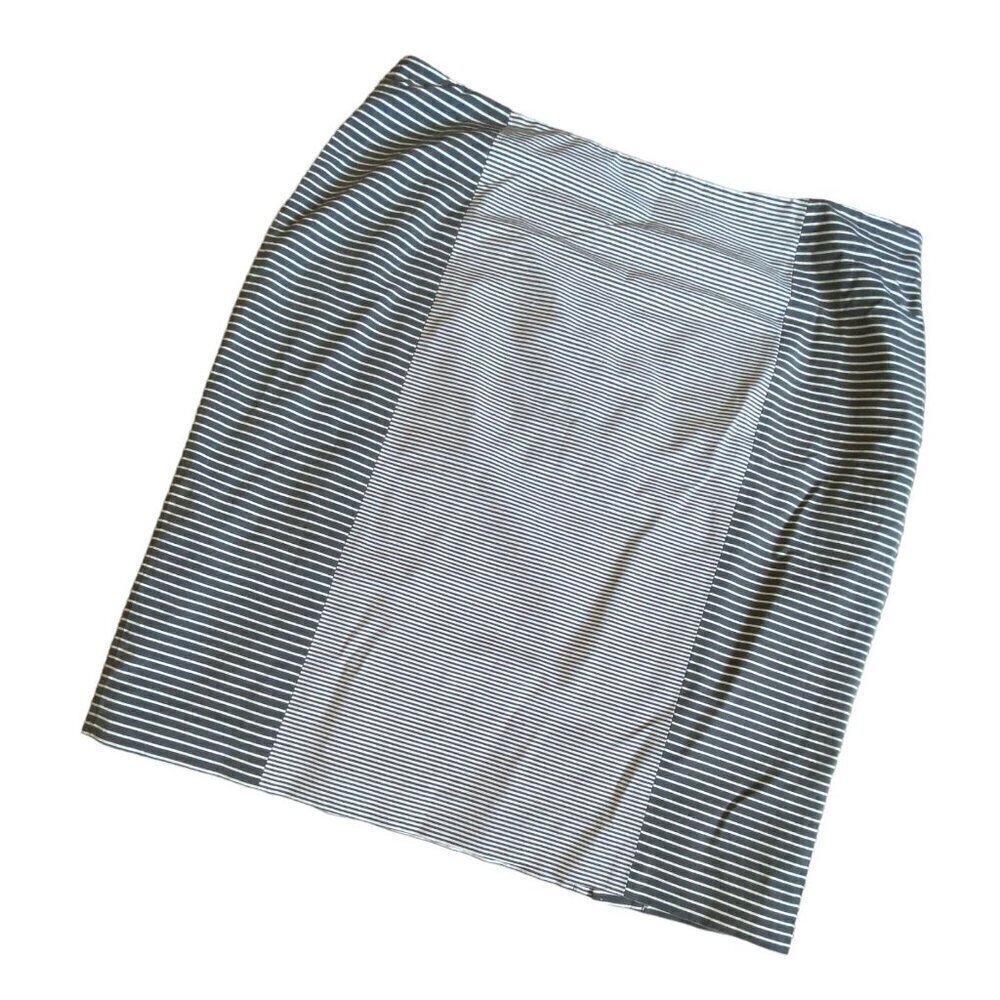 Doncaster Gray / White Striped Pencil Skirt Lightweight Women's PLUS Size 16